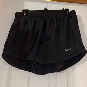 Nike Women’s Tempo Shorts. Size Large. Black.